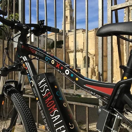 לינה וארוחת בוקר Kissfromsalento B&b+bike לצ'ה