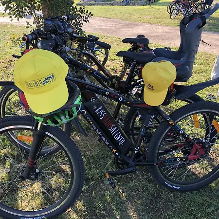 Kissfromsalento B&b+bike לצ'ה